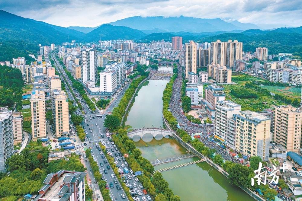 ⑨｜壮瑶锦绣同心浇灌民族团结进步之花ag真人平台第一游戏百千万 广清范(图6)